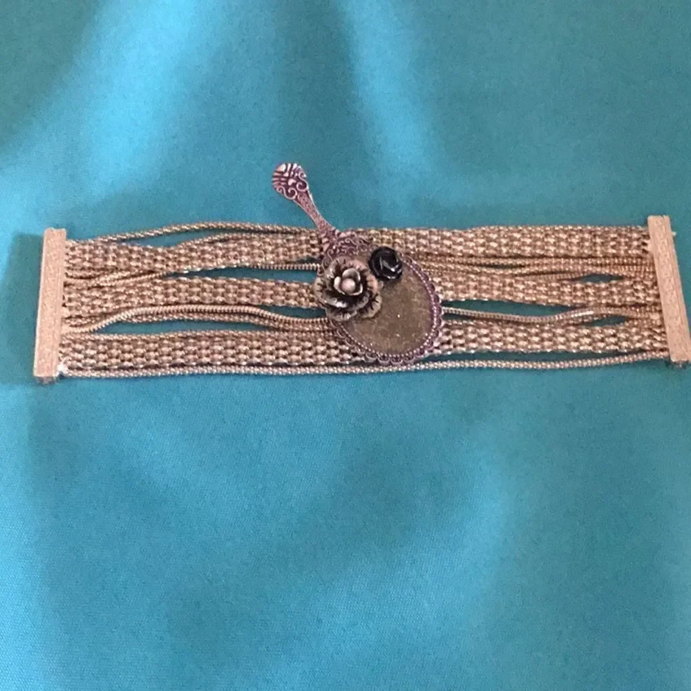 HOBO HIPPIE JEWELRY bracelet in silver color